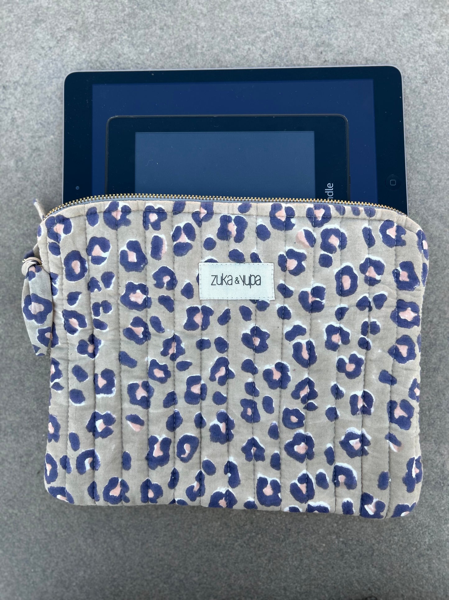 Estuche Peonia Green Safari